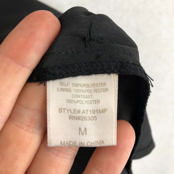 Line & Dot Women's Size Medium Black Chain Detail Sleeveless Crepe Blouse - Picture 8 of 12